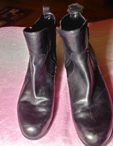 Bandolino black heeled booties